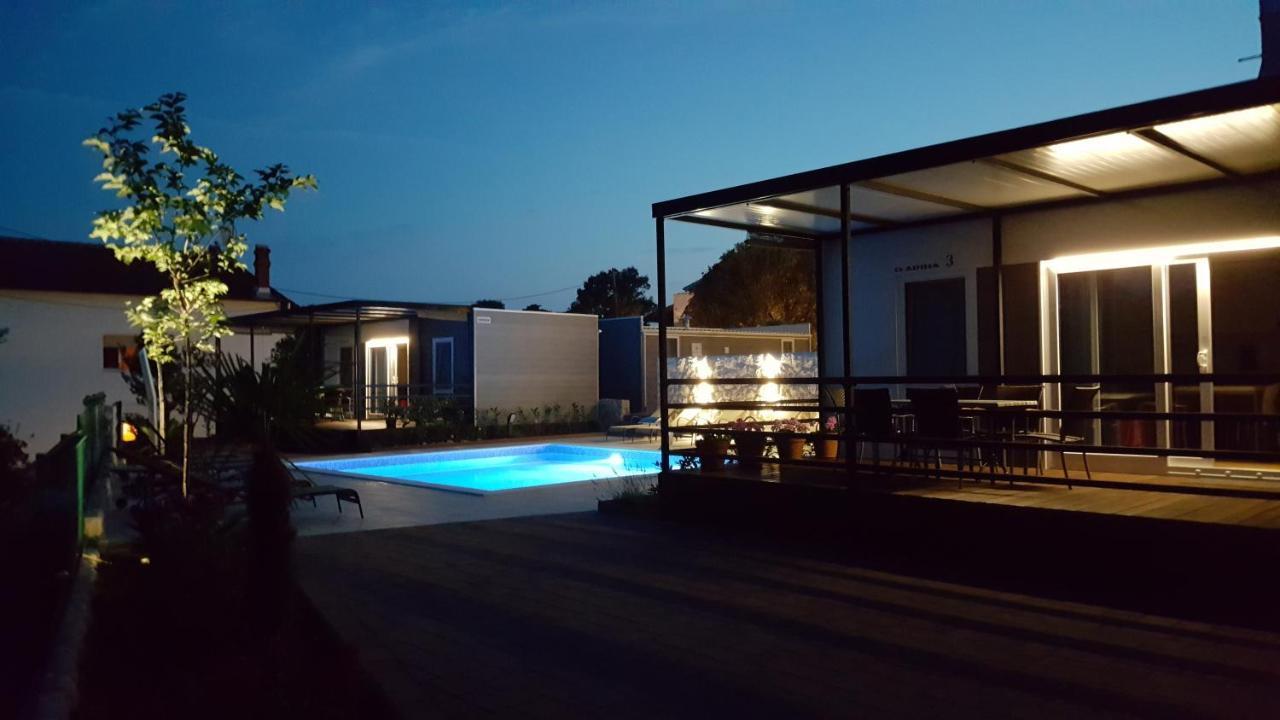 Mobile Homes Suha Punta Kampor Exterior photo