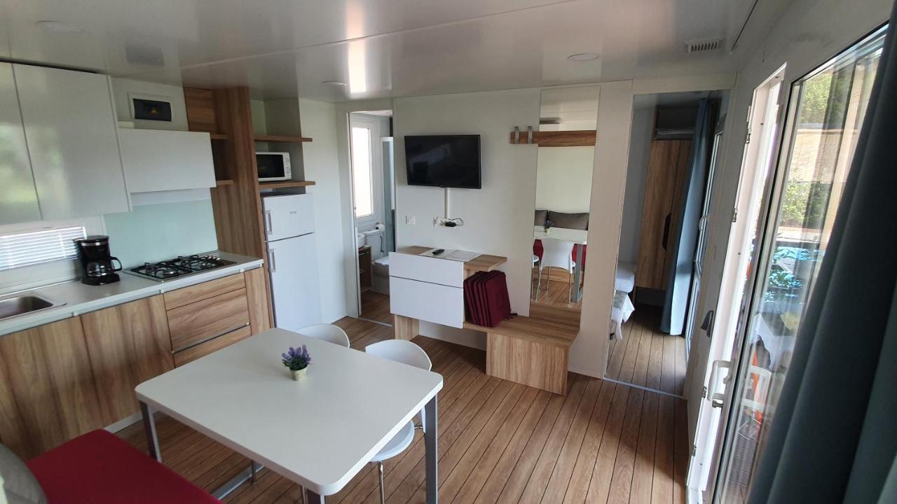 Mobile Homes Suha Punta Kampor Exterior photo
